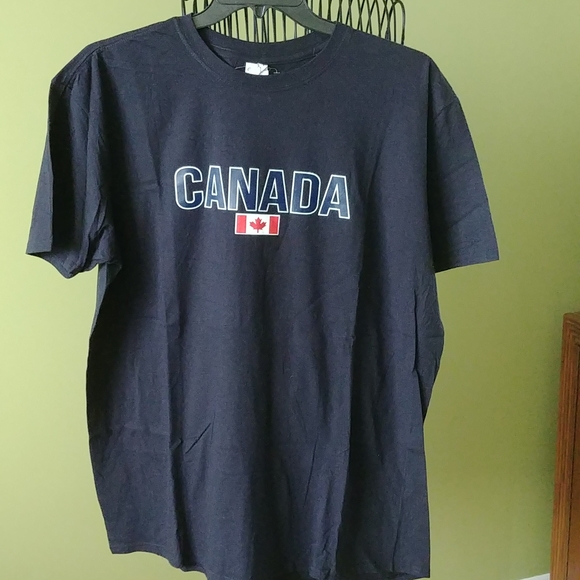 Gildan Other - NWOT 2XL T'shirt, Black Color with logo "TORONTO)